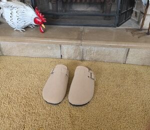 Women's Tan Mules